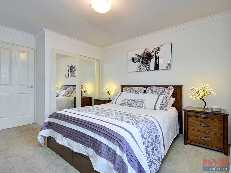 16 Phoenix Terrace, Hocking WA 6065