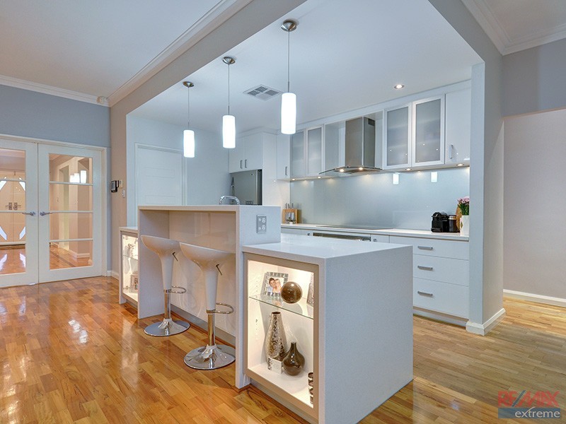 5 Geneva Heights, Hocking WA 6065