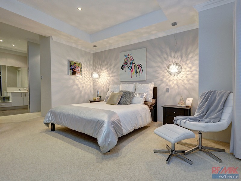 5 Geneva Heights, Hocking WA 6065