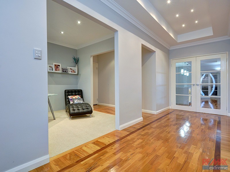 5 Geneva Heights, Hocking WA 6065