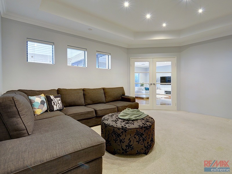 5 Geneva Heights, Hocking WA 6065