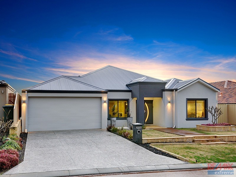 5 Geneva Heights, Hocking WA 6065