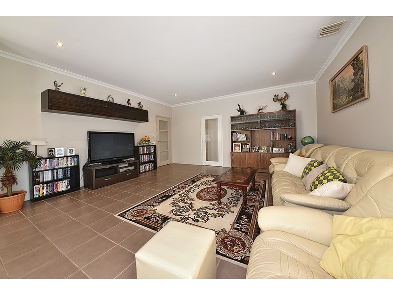 3 Calita Pass, Carramar WA 6031