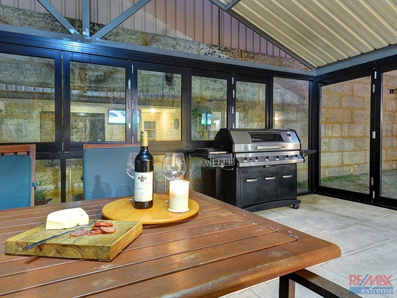 10 Barcelona Terrace, Hocking WA 6065