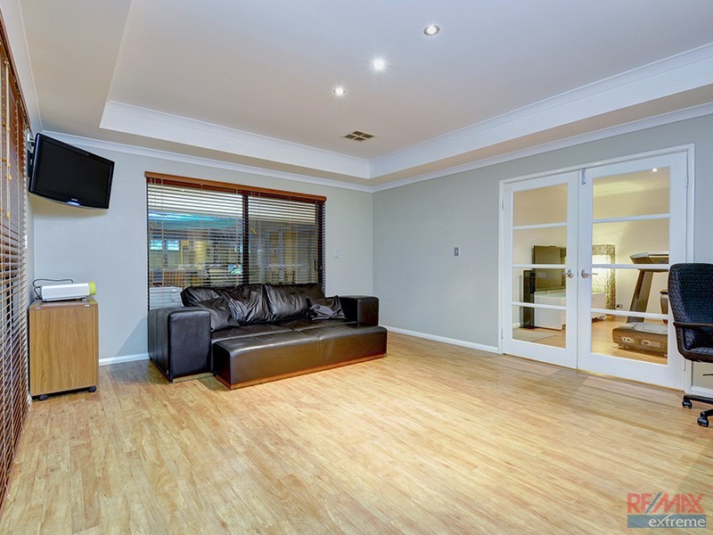 10 Barcelona Terrace, Hocking WA 6065