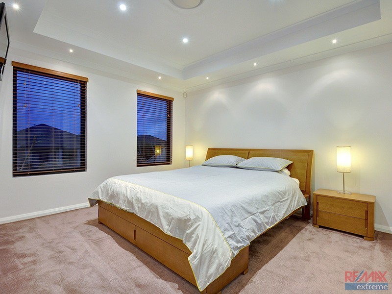 10 Barcelona Terrace, Hocking WA 6065