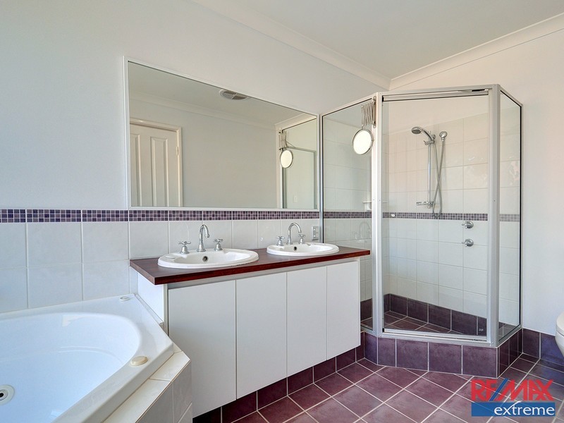 10 Barcelona Terrace, Hocking WA 6065