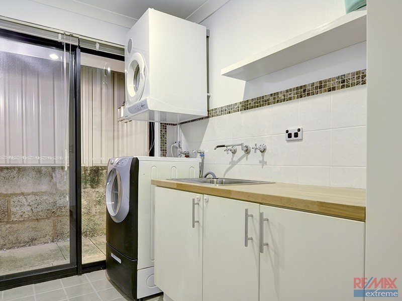 10 Barcelona Terrace, Hocking WA 6065