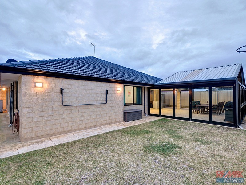 10 Barcelona Terrace, Hocking WA 6065