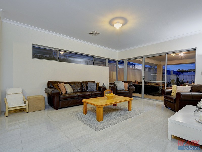 85 Abbey Green Road, Banksia Grove WA 6031