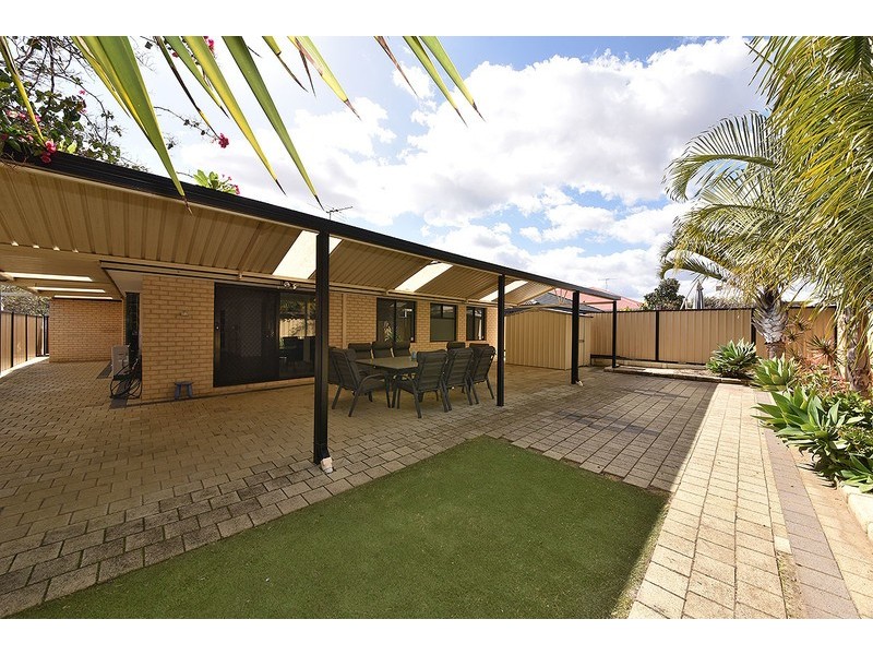 136 Dundebar Road, Wanneroo WA 6065