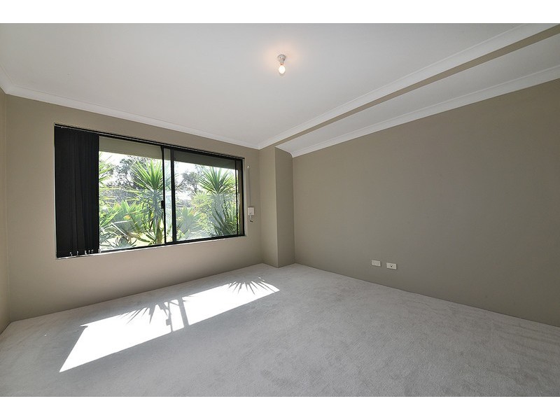 136 Dundebar Road, Wanneroo WA 6065