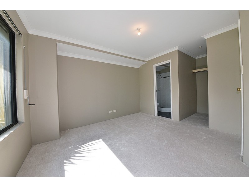 136 Dundebar Road, Wanneroo WA 6065