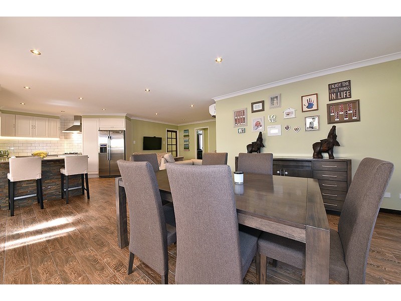 7 Bibbulmun Entrance, Sinagra WA 6065