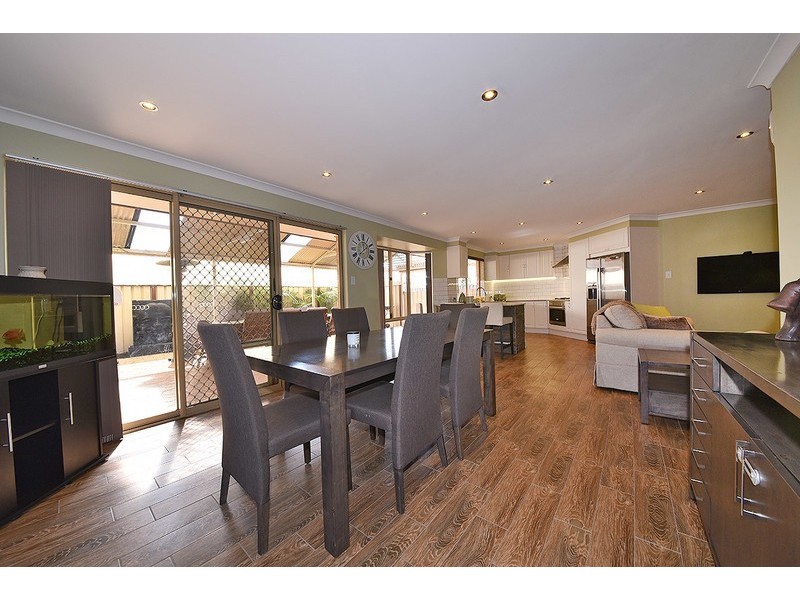 7 Bibbulmun Entrance, Sinagra WA 6065