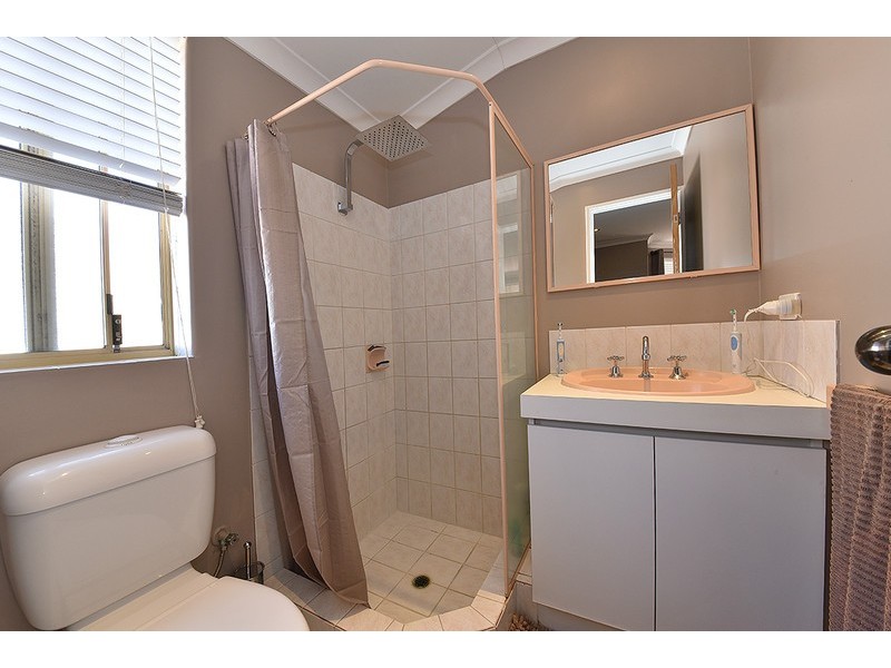 7 Bibbulmun Entrance, Sinagra WA 6065