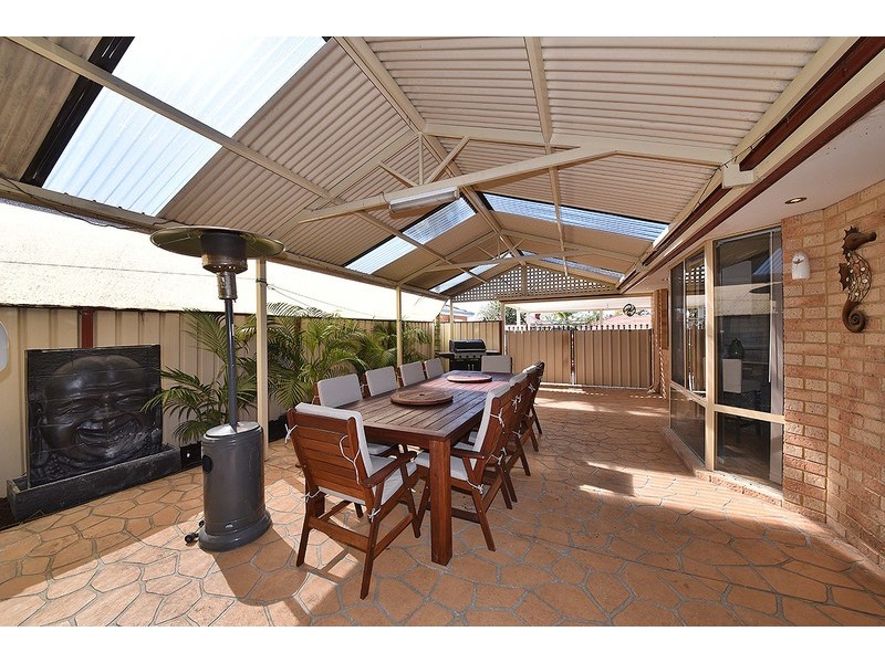 7 Bibbulmun Entrance, Sinagra WA 6065