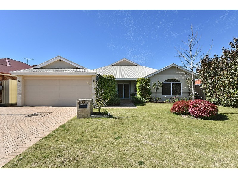 27 Castledene Way, Tapping WA 6065
