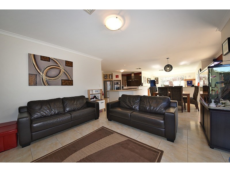 27 Castledene Way, Tapping WA 6065