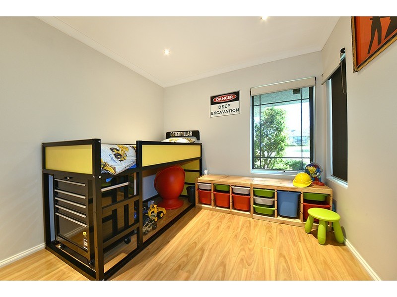 27 Castledene Way, Tapping WA 6065