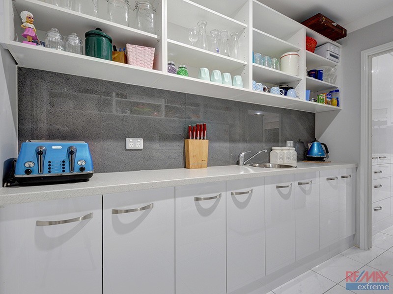 124 Balladong Loop, Carramar WA 6031