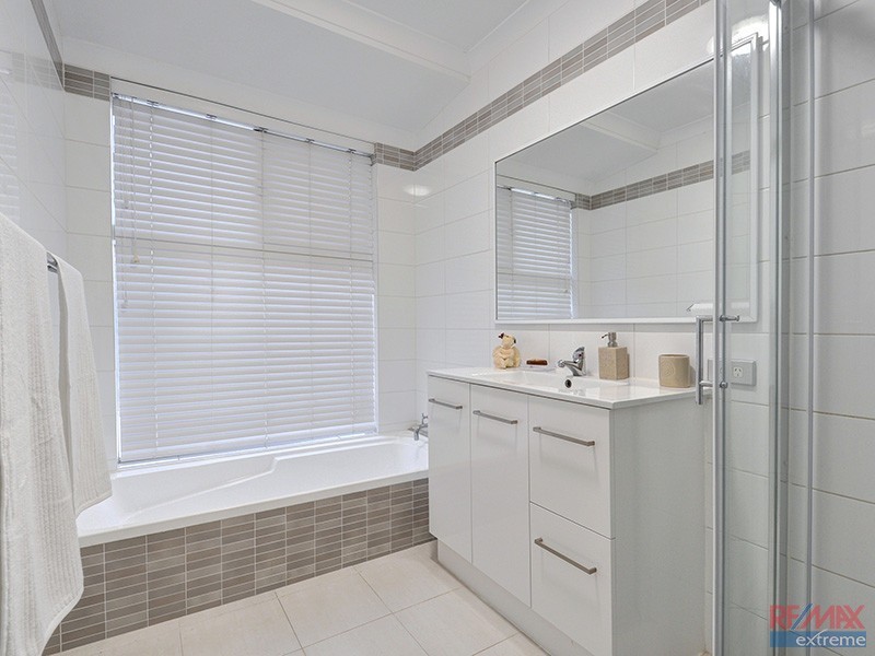 124 Balladong Loop, Carramar WA 6031