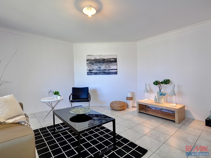 3 Rocklands Loop, Carramar WA 6031