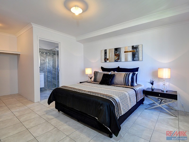 3 Rocklands Loop, Carramar WA 6031