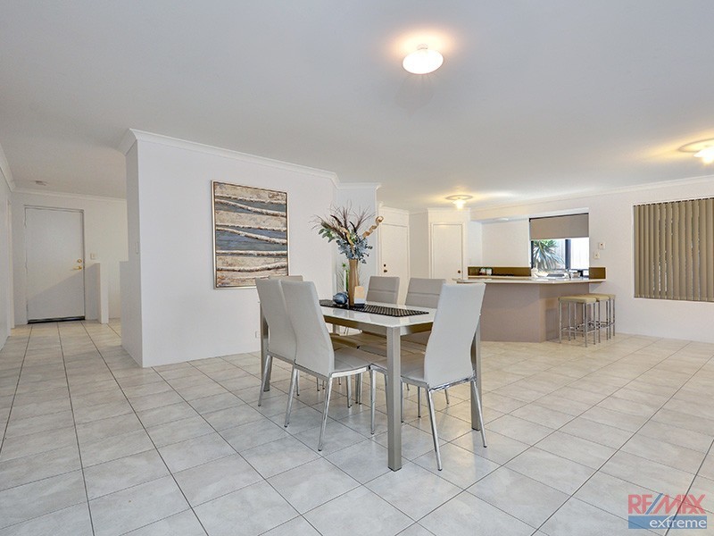 3 Rocklands Loop, Carramar WA 6031