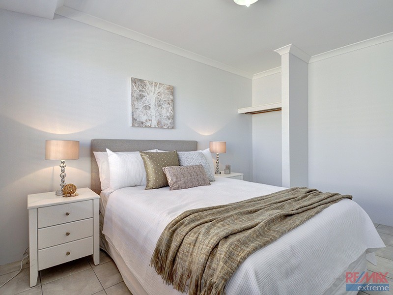 3 Rocklands Loop, Carramar WA 6031