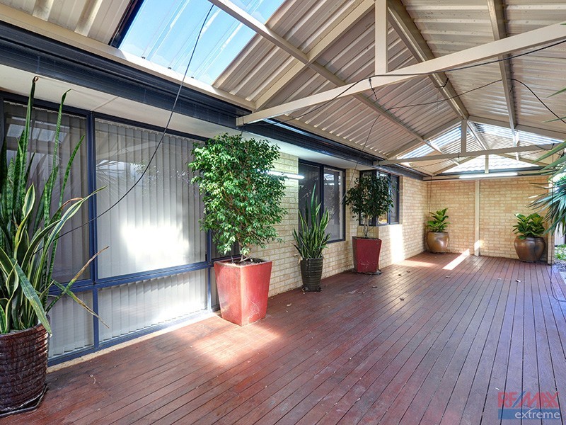 3 Rocklands Loop, Carramar WA 6031