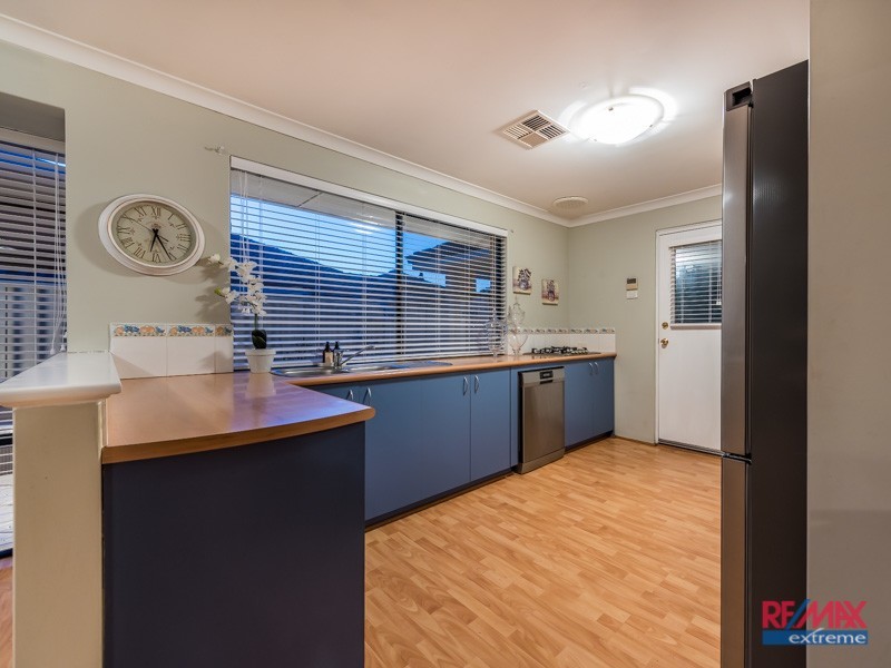 52 Heacham Avenue, Hocking WA 6065