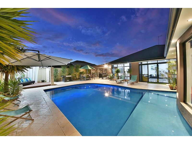 20 Van Gogh Road, Tapping WA 6065