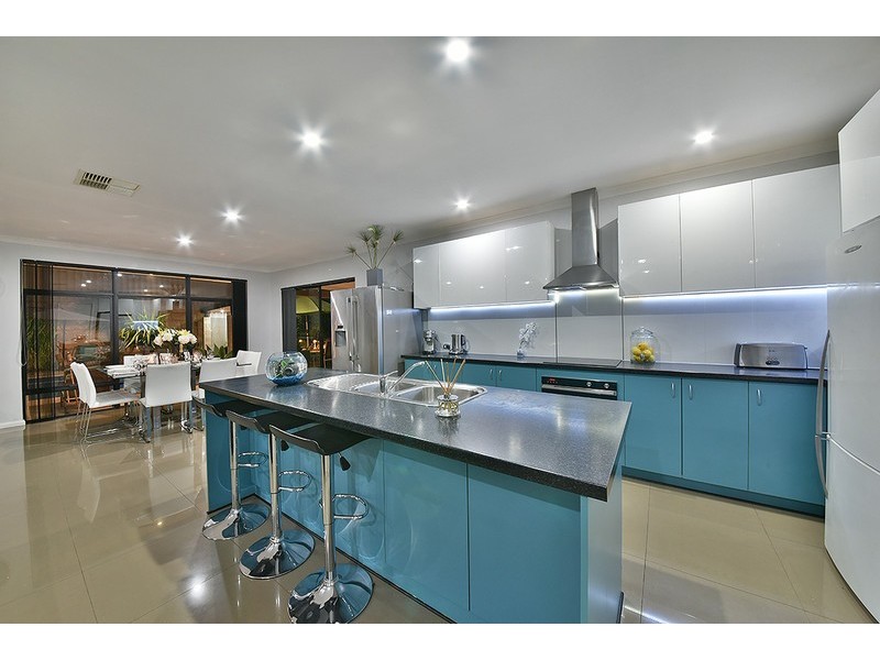 20 Van Gogh Road, Tapping WA 6065