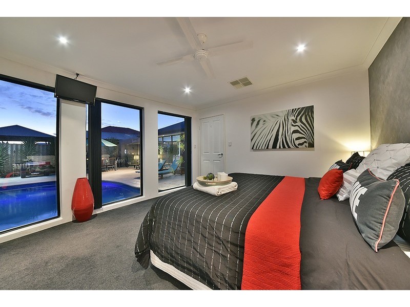 20 Van Gogh Road, Tapping WA 6065