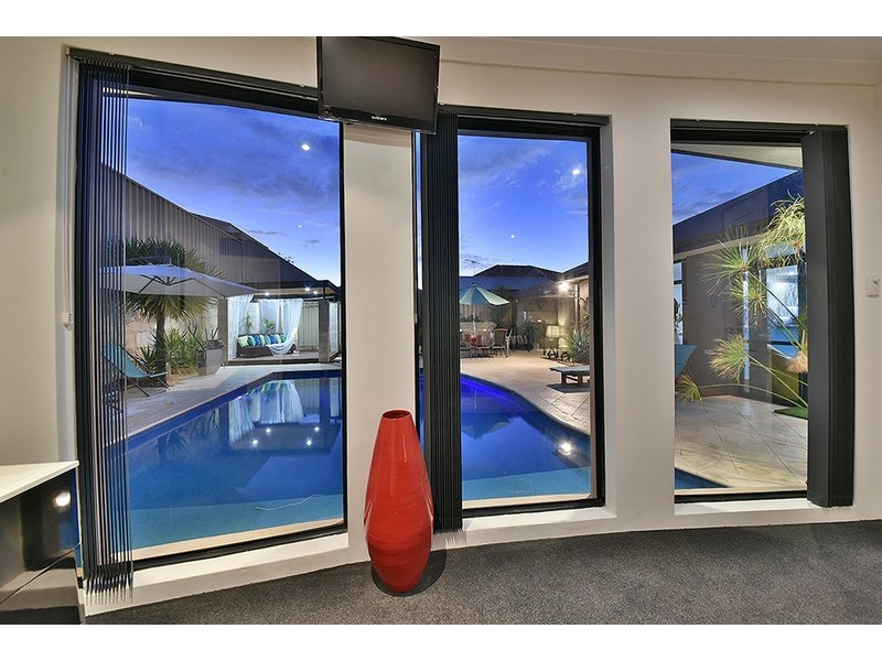 20 Van Gogh Road, Tapping WA 6065