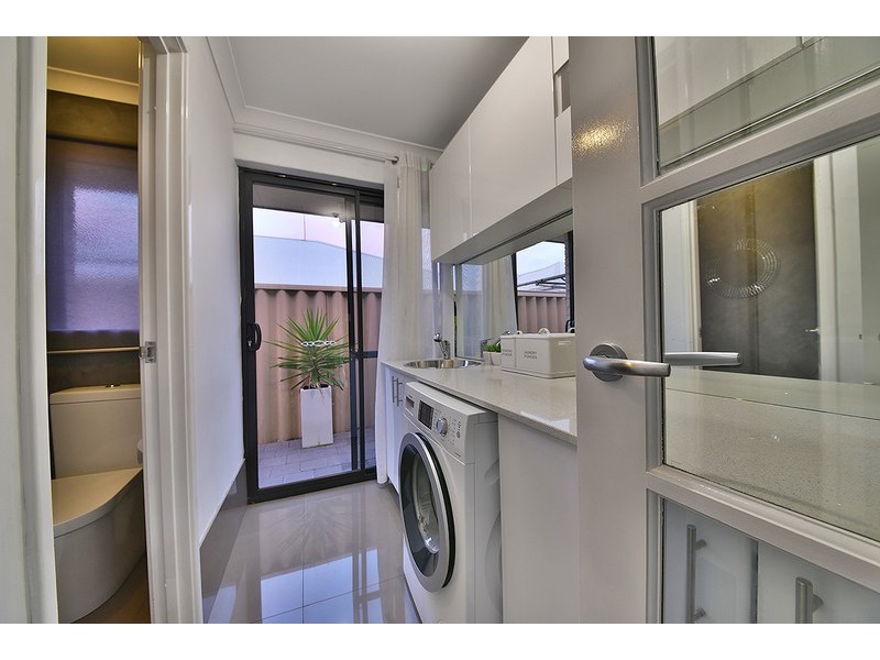 20 Van Gogh Road, Tapping WA 6065