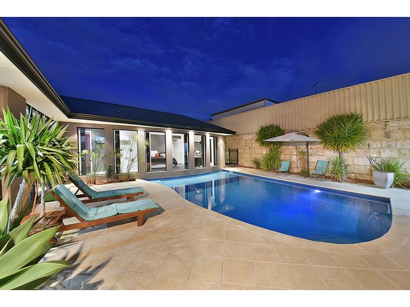 20 Van Gogh Road, Tapping WA 6065