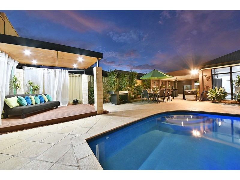 20 Van Gogh Road, Tapping WA 6065