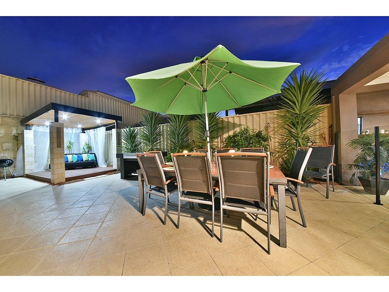 20 Van Gogh Road, Tapping WA 6065