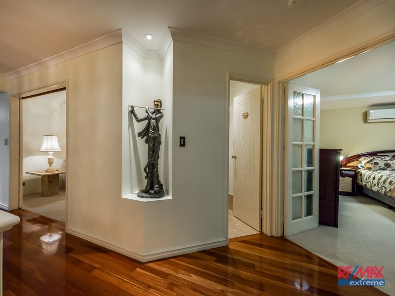 4 Havana Vista, Hocking WA 6065