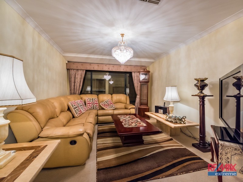 4 Havana Vista, Hocking WA 6065