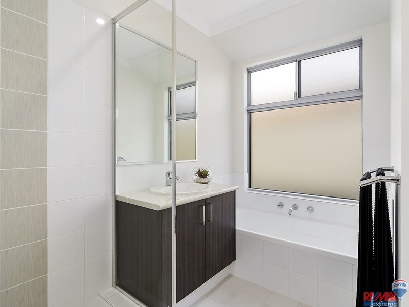 2 Haviland Mews, Banksia Grove WA 6031