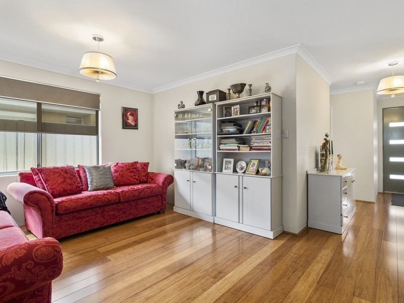 99 Grandis Boulevard, Banksia Grove WA 6031