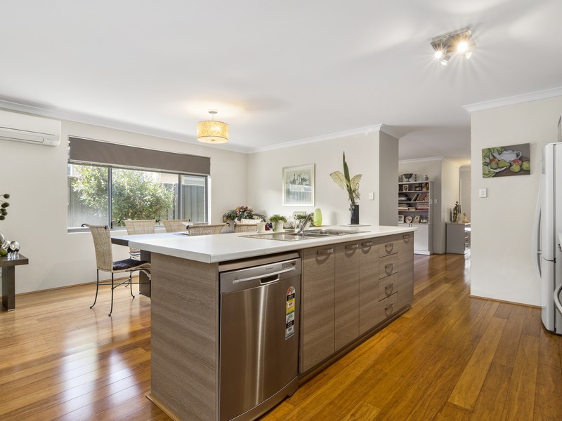 99 Grandis Boulevard, Banksia Grove WA 6031