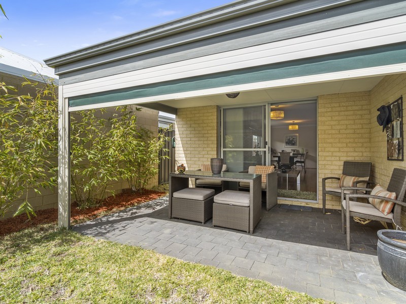 99 Grandis Boulevard, Banksia Grove WA 6031