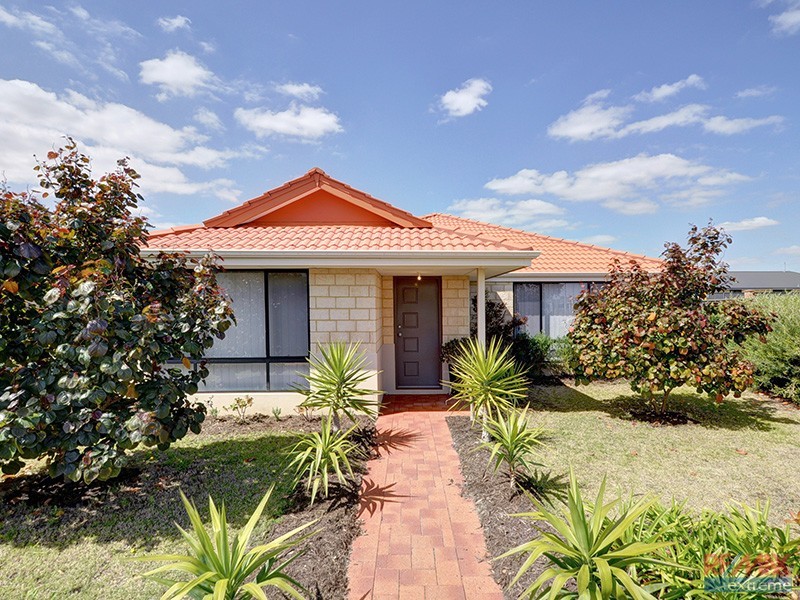 87 Joseph Banks Boulevard, Banksia Grove WA 6031