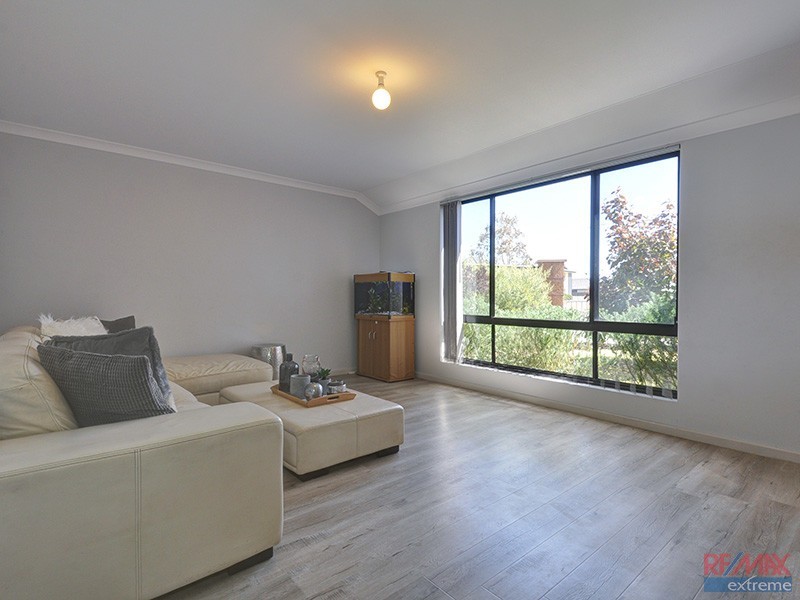 87 Joseph Banks Boulevard, Banksia Grove WA 6031