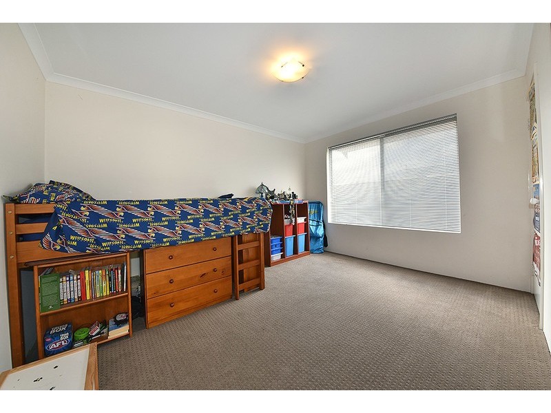 25 Eiffel Circuit, Tapping WA 6065