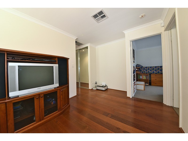 25 Eiffel Circuit, Tapping WA 6065